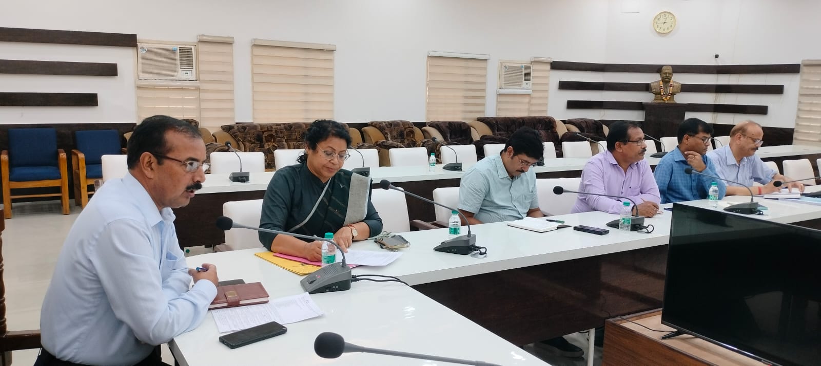 कारगिल विजय दिवस को शौर्य दिवस के रूप में मनाए जाने के लिए सभी व्यवस्थाएं समय से पूर्ण कर की जाए अपर जिलाधिकारी पीएस चौहान
