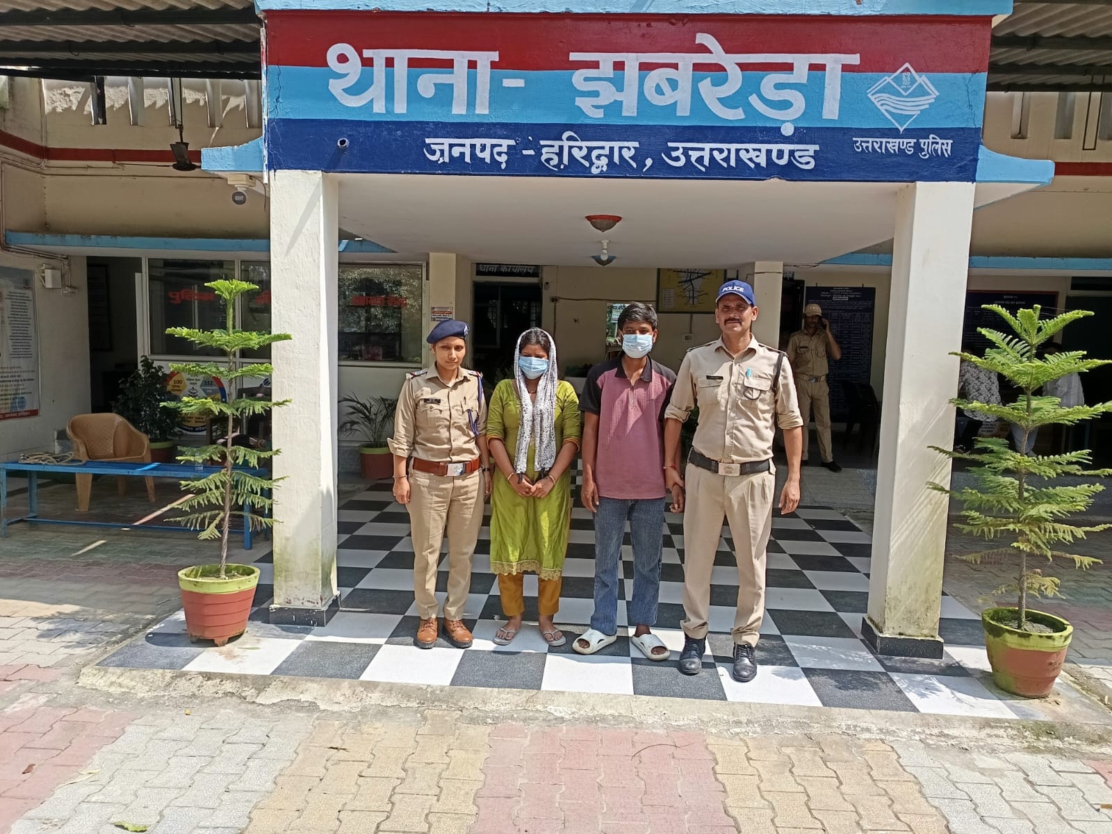 06 माह से फरार चल रहे 5,000-5,000 के 02 वांछित अभियुक्तों को झबरेड़ा पुलिस ने किया गिरफ्तार।