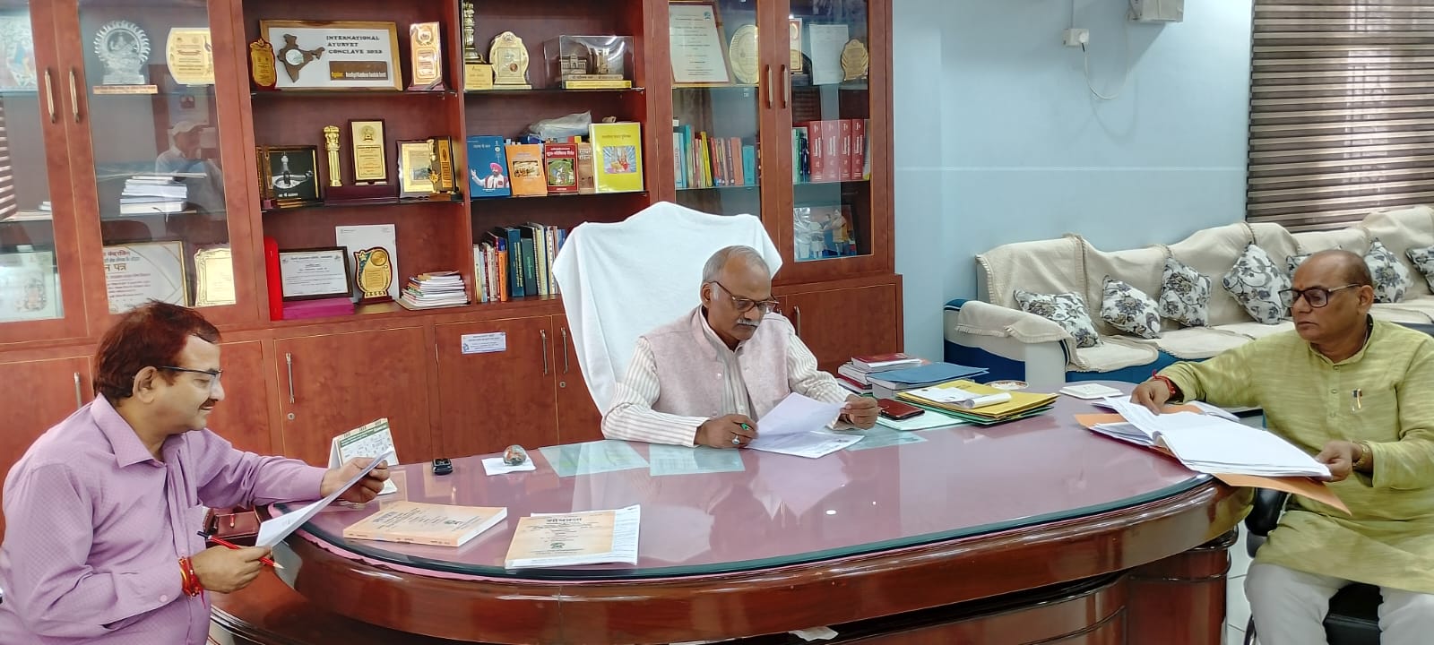 उत्तराखंड संस्कृत विश्वविद्यालय में छात्र कल्याण परिषद के निर्वाचन को लेकर अधिसूचना जारी कर दी गई है।