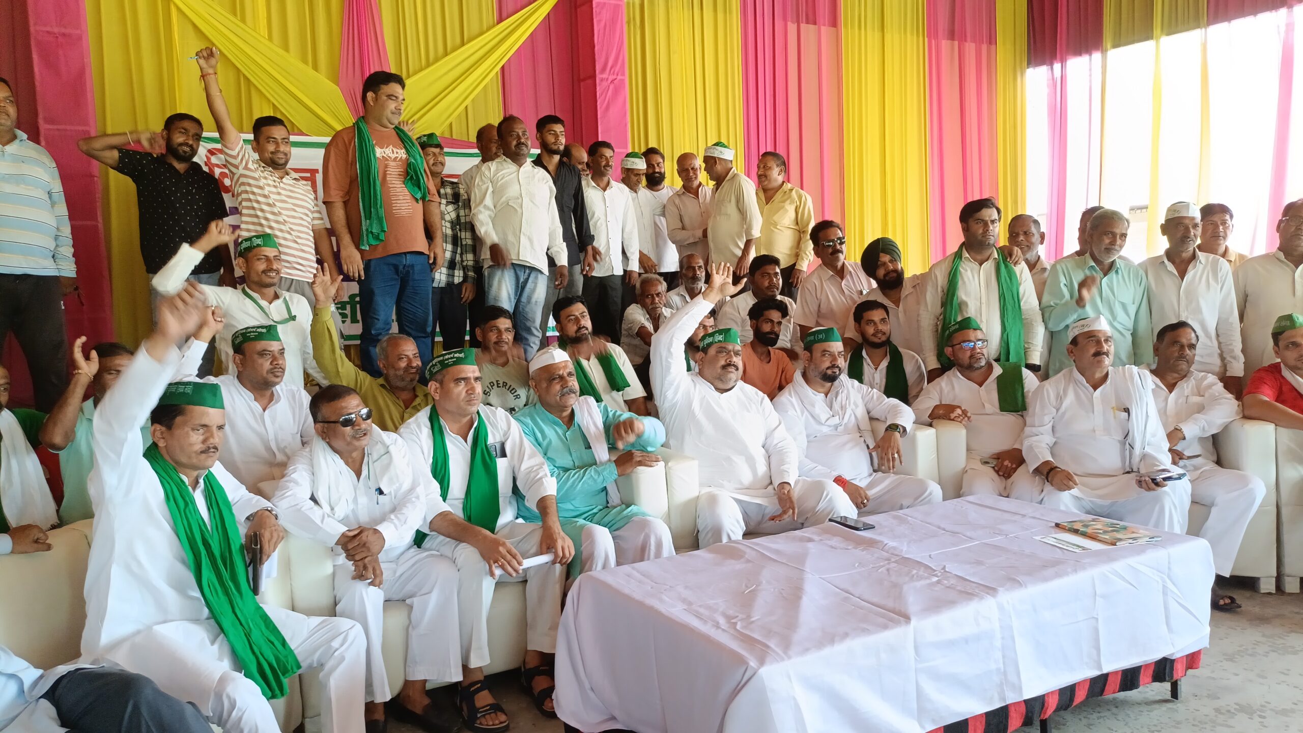 किसान एकता मजदूर मंच ने 17 सितंबर को हरिद्वार हर की पौड़ी से गंगाजल यात्रा दिल्ली के लिए रवाना होगी इसको लेकर एक प्रेस वार्ता अलीपुर गांव में हुई संपन्न।
