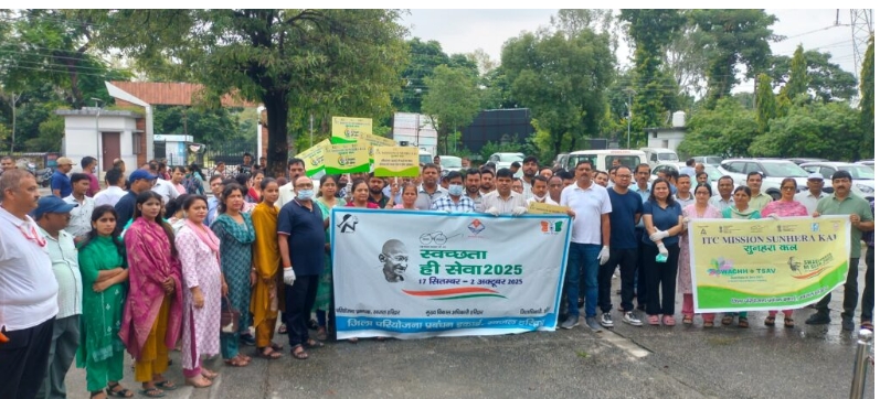 मुख्यमंत्री के निर्देशों के क्रम में जनपद में दूसरे दिन भी चलाया गया स्वच्छता ही सेवा पखवाड़ा के अन्तर्गत सफाई अभियान।  स्वच्छता सफाई अभियान में उतरे जिलास्तरीय अधिकारी, कर्मचारी एवं जनप्रतिनिधि