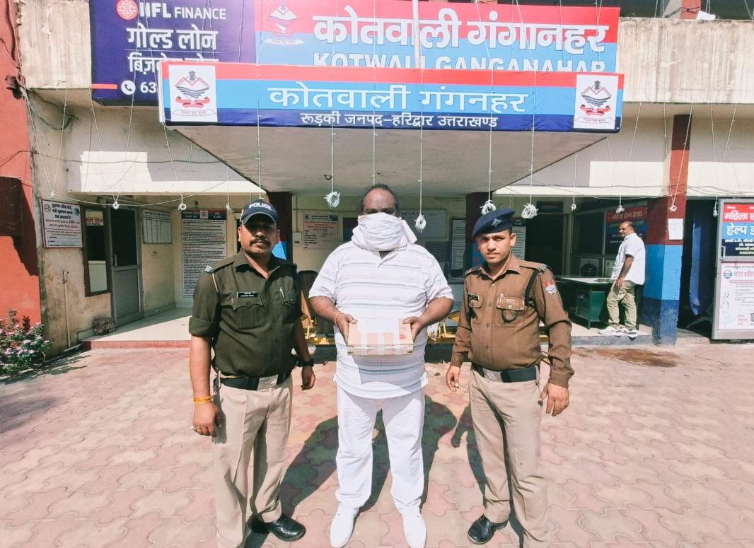 लाइसेंसी शस्त्र का दिखावे पन में हर्ष फायरिंग कर सोशल मीडिया पर वायरल वीडियो करने वालों के खिलाफ पुलिस की कार्यवाही