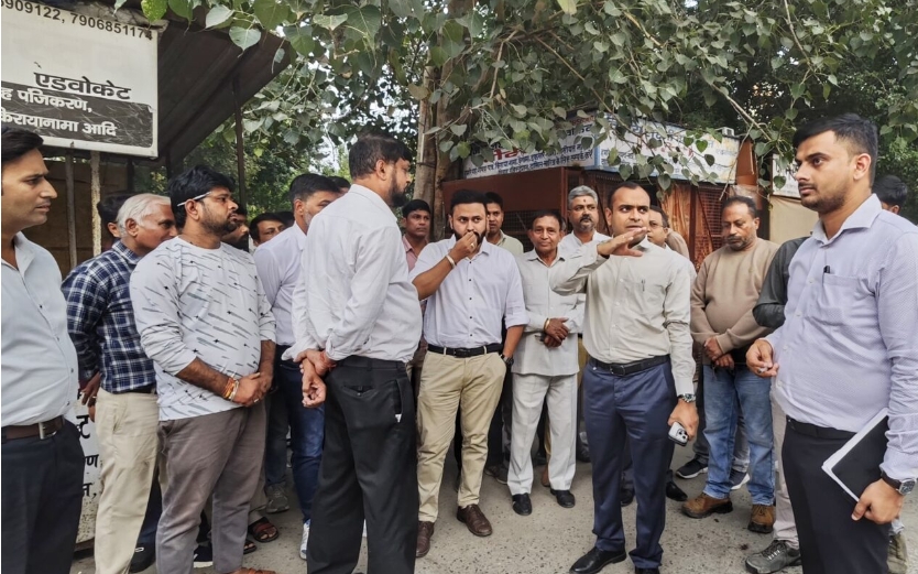 तहसील स्थिति अनुपयोगी भूमि पर की जाए पार्किंग विकसित! डीएम  सफाई व्यवस्था पर दें विशेष ध्यान! डीएम