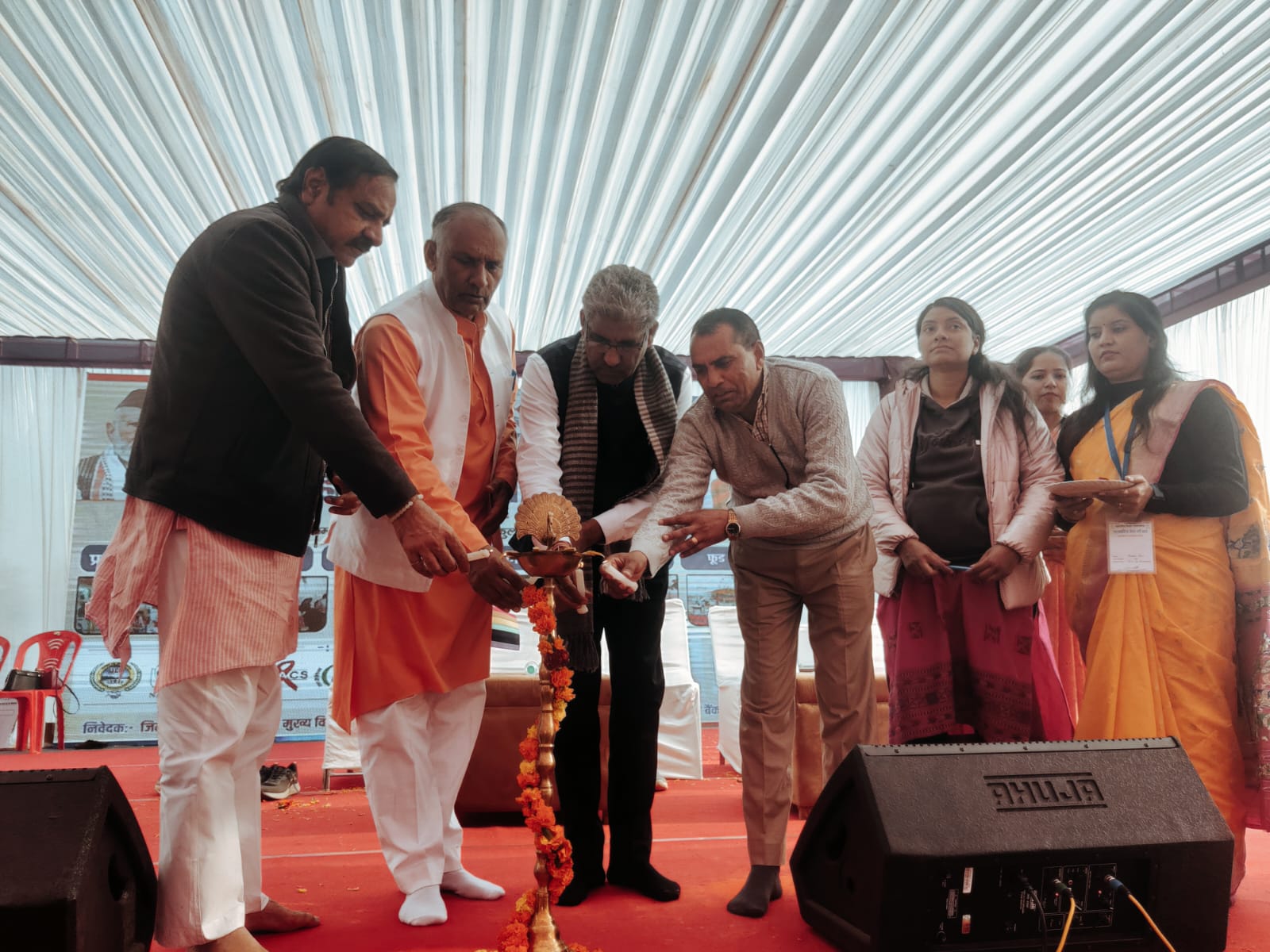अंतरराष्ट्रीय सहकारिता वर्ष 2025 के अंतर्गत जनपद हरिद्वार में ऋषिकुल मैदान पर आज दूसरे दिन भी रही कार्यक्रमों की धूम।  02 दिसंबर से 08 दिसंबर 2025 तक चलेगा सहकारिता मेला।