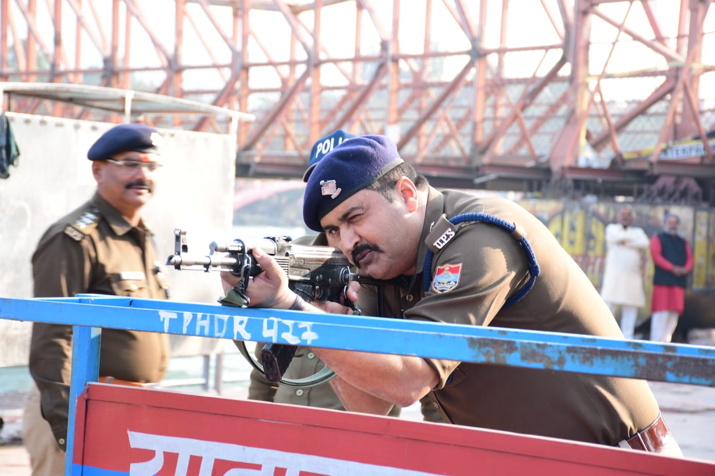 किसी भी आपदा एवं घटना से निपटने के लिए त्वरित राहत इव बचाव कार्य करने के उद्देश्य से पुलिस विभाग द्वारा 03 स्थानों पर किया गया मॉक अभ्यास।  हरकी पौड़ी मालवीय घाट पर मिला संदिग्ध बैग मची अफरातफरी