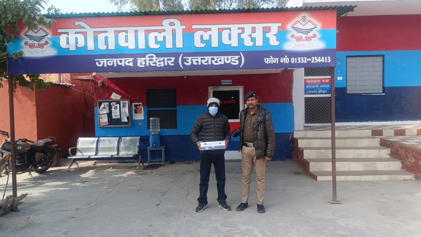 कारोबारी को धमकी देने वाला हिस्ट्रीशीटर गिरफ्तार।  कब्जे से एक अदद तमंचा व एक जिन्दा कारतूस बरामद।