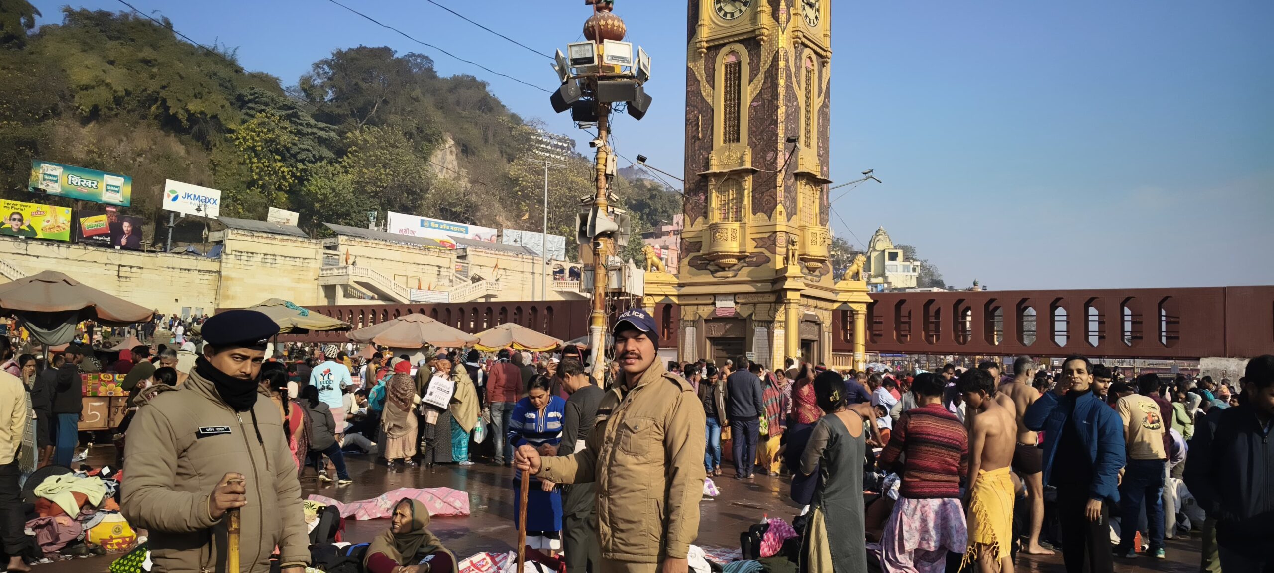 हरिद्वार पुलिस द्वारा श्रद्धालुओं को मौनी अमावस्या के स्नान कराकर सकुशल अपने गंतव्य स्थान की ओर रवाना किया जा रहा है।  हरिद्वार पुलिस सभी श्रद्धालुओं से अपील करती है कि व्यवस्थाओं को बनाने में पुलिस प्रशासन का सहयोग करें।
