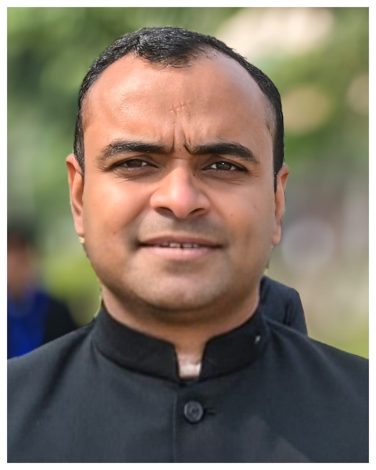 जिलाधिकारी मयूर दीक्षित ने दी जनपदवासियों को होली की शुभकामना।