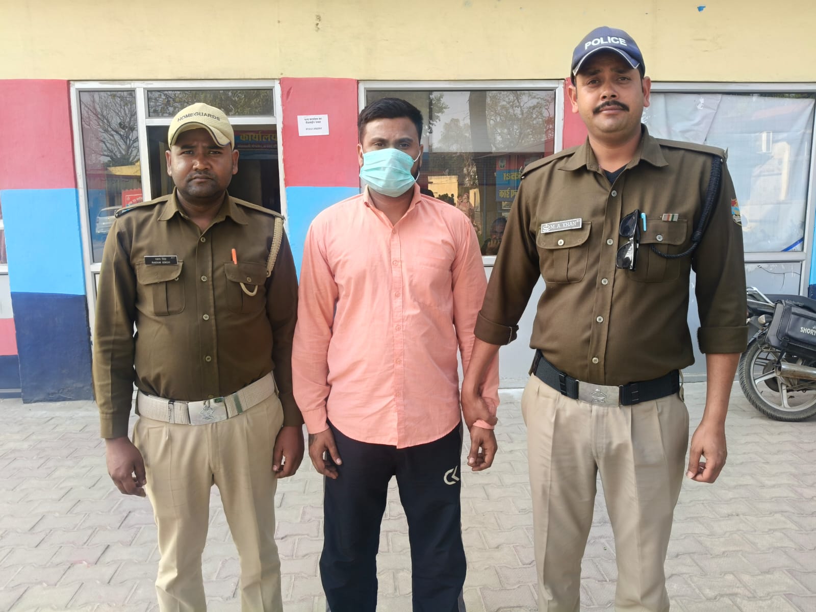 हरिद्वार पुलिस ने अवैध चाकू सहित 01 आरोपी अभियुक्त को पुलिस ने किया गिरफ्तार। पूर्व में रहा है दिल्ली का हिस्ट्रीशीटर