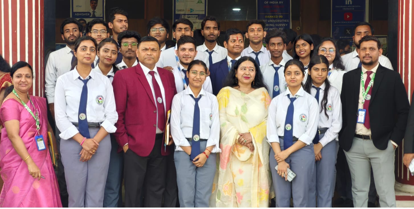 हरिद्वार यूनिवर्सिटी में फार्मा अन्वेषण का आयोजन, छात्रों की प्रतिभा ने जीता सबका दिल।  मुख्य अतिथि ड्रग्स इंस्पेक्टर अनीता भारती ने छात्र-छात्राओं की प्रदर्शनी की सराहना।