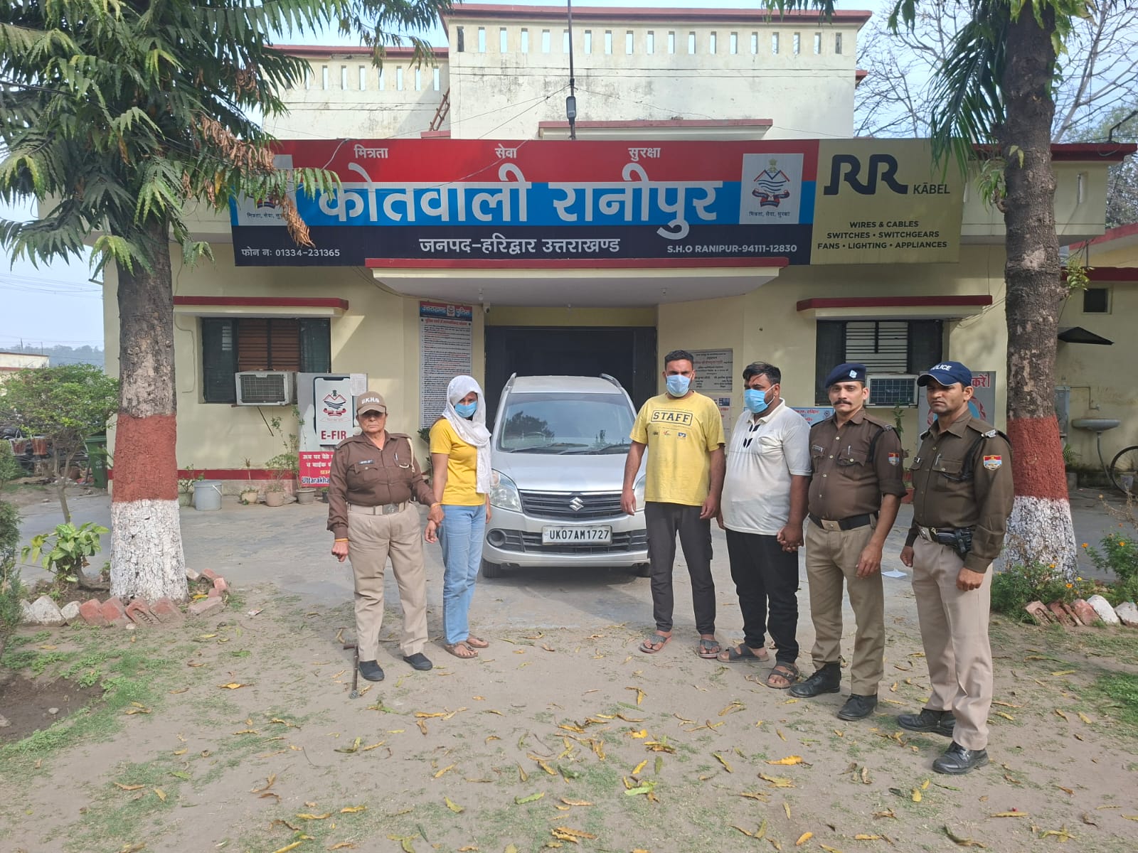 एसएसपी हरिद्वार नवनीत सिंह के निर्देशन में कोतवाली रानीपुर पुलिस व AHTU की संयुक्त कार्रवाई।  अनैतिक देह व्यापार के मामले में 02 पुरुष व 01 महिला हिरासत में।