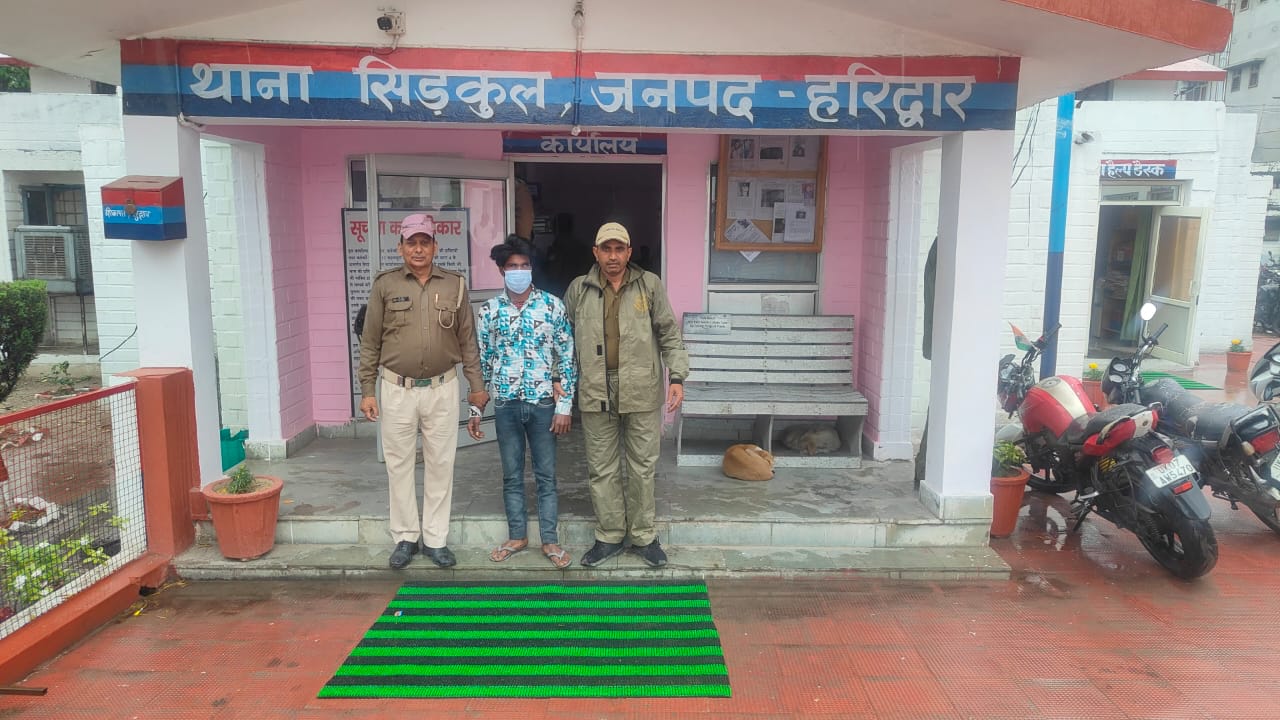 किशोरी का अपहरण कर दुष्कर्म करने वाले आरोपी अभियुक्त को सिडकुल पुलिस ने किया गिरफ्तार।
