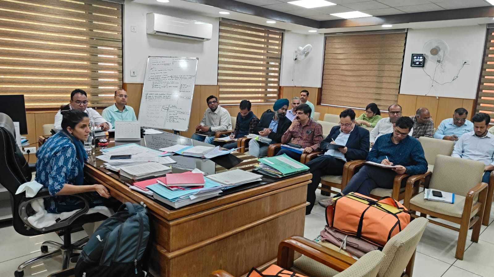 कुंभ मेला-2027 की तैयारियों की समीक्षा।  कार्यों में देरी पर होगी सख्त कार्रवाई: मेलाधिकारी