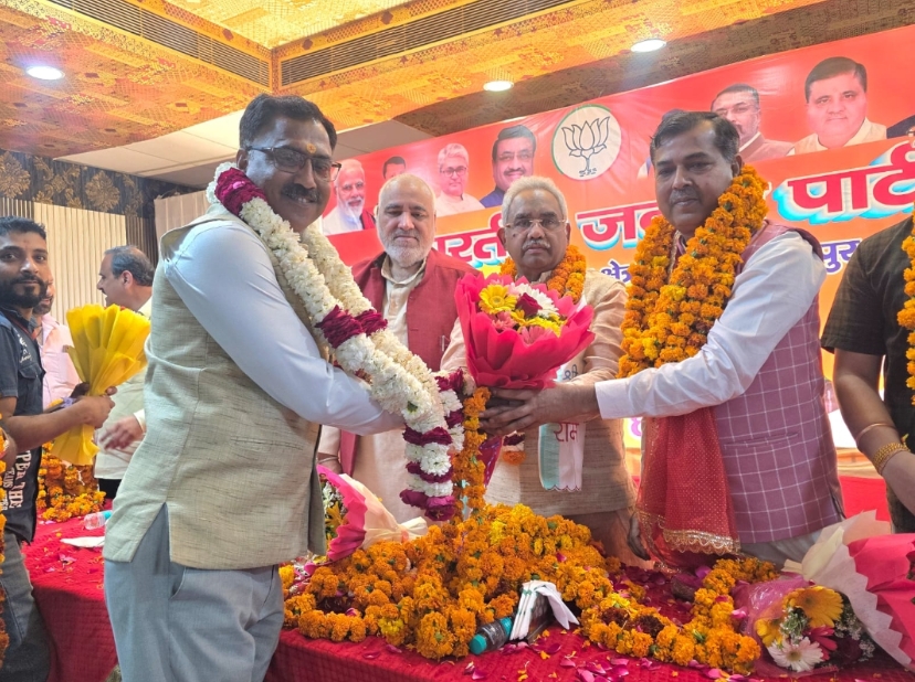 कैबिनेट मंत्री मदन कौशिक,रानीपुर विधायक आदेश चौहान,दर्जाधारी मंत्री ज्योति प्रसाद गैरोला एवं जिलाध्यक्ष आशुतोष शर्मा की उपस्थिति में।  वार्ड 47 से निर्दलीय पार्षद आदेश सैनी, एवं शिवालिकनगर नगरपालिका वार्ड 02 से कांग्रेस प्रत्याशी रहे राजीव सिन्हा ने अपने समर्थकों के भारतीय जनता पार्टी में शामिल हुए। 