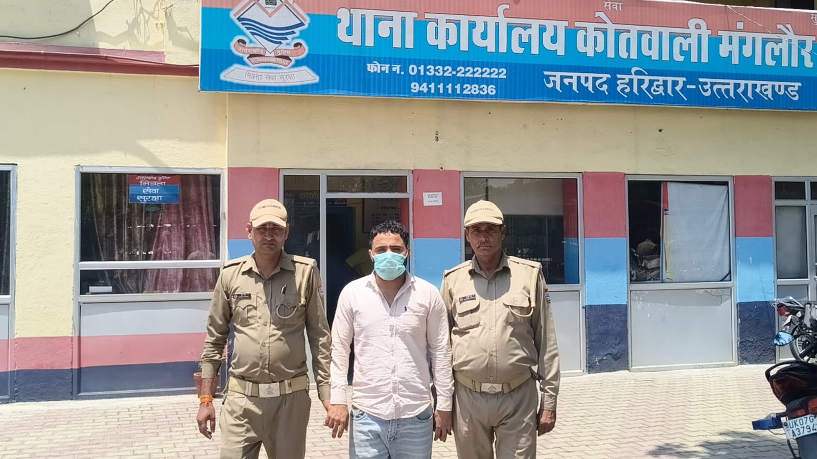 गुड़ मंडी मंगलौर कार लूट प्रकरण में फरार ₹5,000 के इनामी को हरिद्वार पुलिस ने किया गिरफ्तार।
