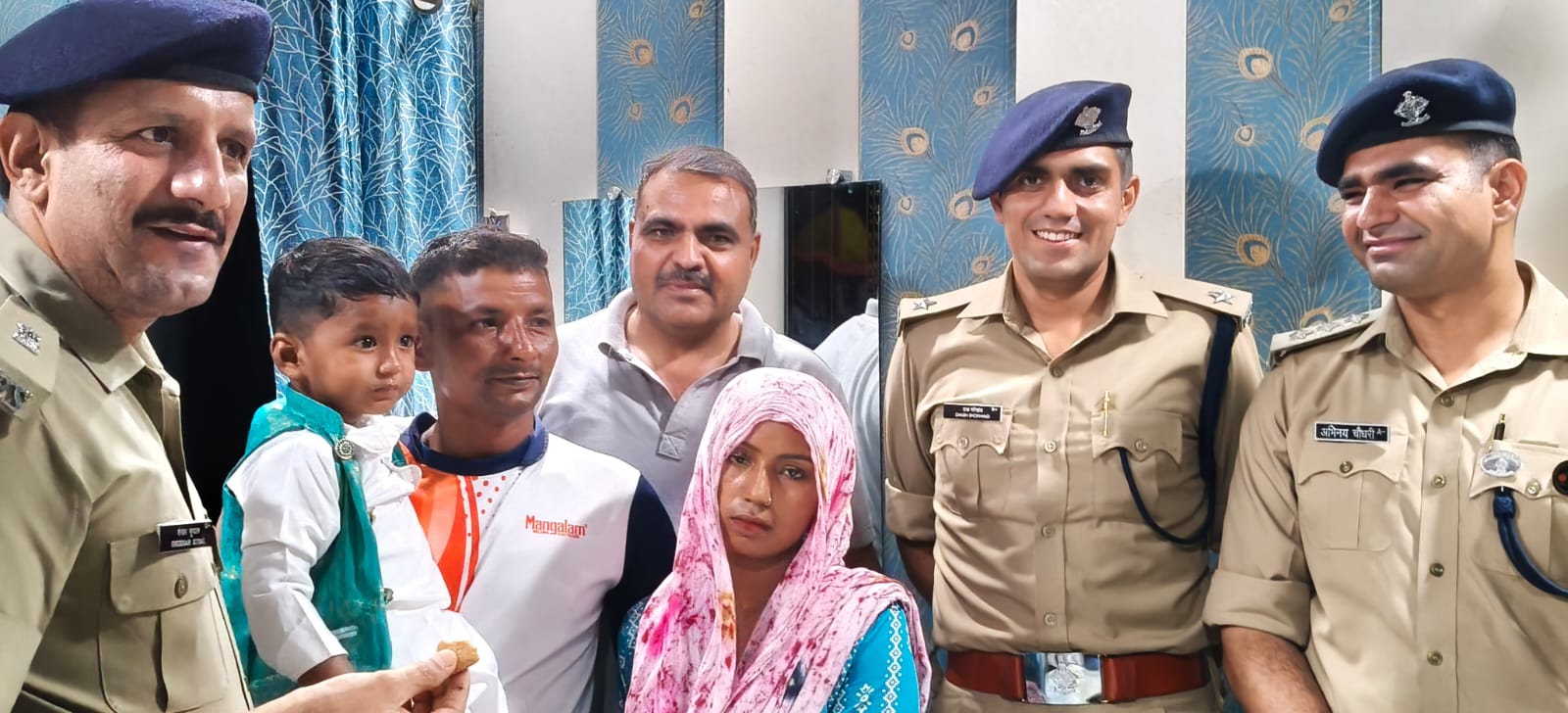 03 वर्षीय बच्चे के अपहरण का 20 घंटे के भीतर खुलासा।  एसएसपी नवनीत सिंह की अगुवाई में अपनी दक्षता दिखाती हरिद्वार पुलिस।  एसपी देहात शेखर चंद सुयाल ने पत्रकारवार्ता में दी जानकारी।