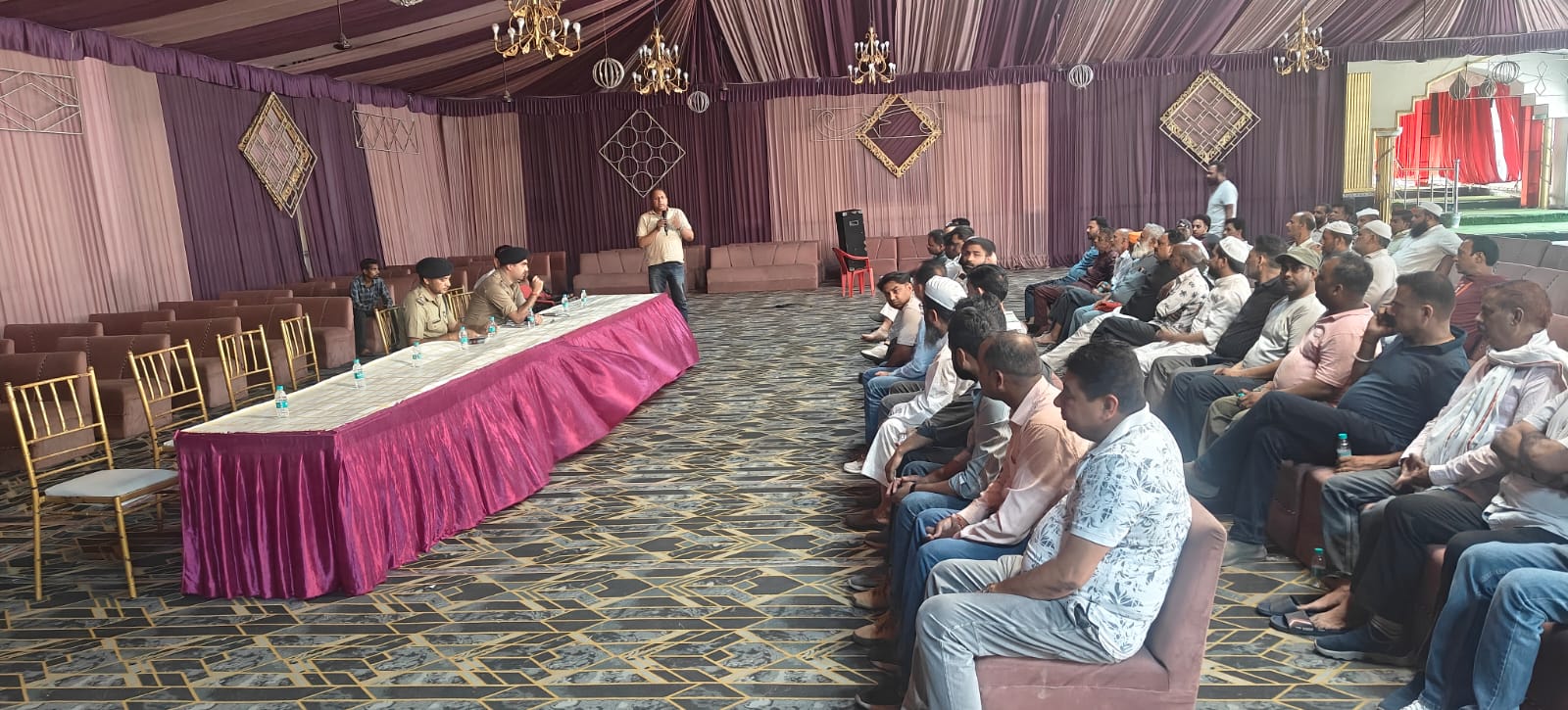 आगामी ईद उल जुहा (बकरीद) पर्व के दृष्टिगत गोष्ठी आयोजित।  त्योहार को सकुशल सम्पन्न कराने के लिए दिए गए आवश्यक दिशा-निर्देश।