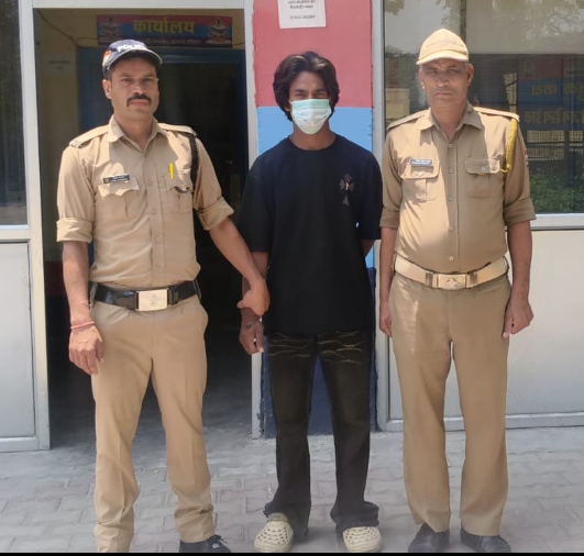 पैट्रोल पम्प लूट का एक आरोपी चढ़ा पुलिस के हत्थे, कब्जे से लूटी हूई धनराशि  बरामद।  