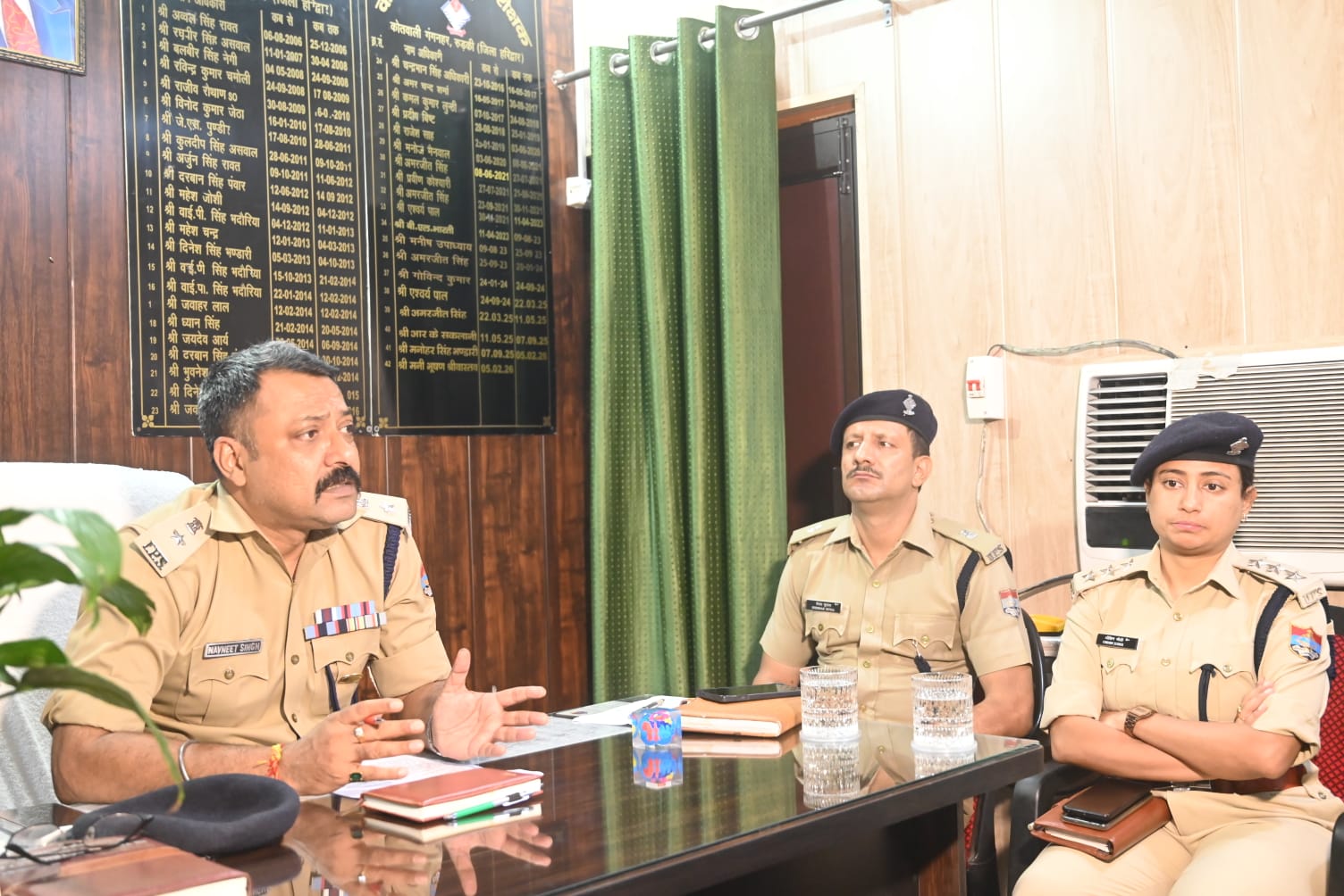 एसएसपी नवनीत सिंह का नशा तस्करी पर सर्जिकल स्ट्राइक।  सड़क किनारे खड़ी कार में बैठा मिला संदिग्ध, तलाशी में कब्जे से 980 ग्राम हैरोइन बरामद।