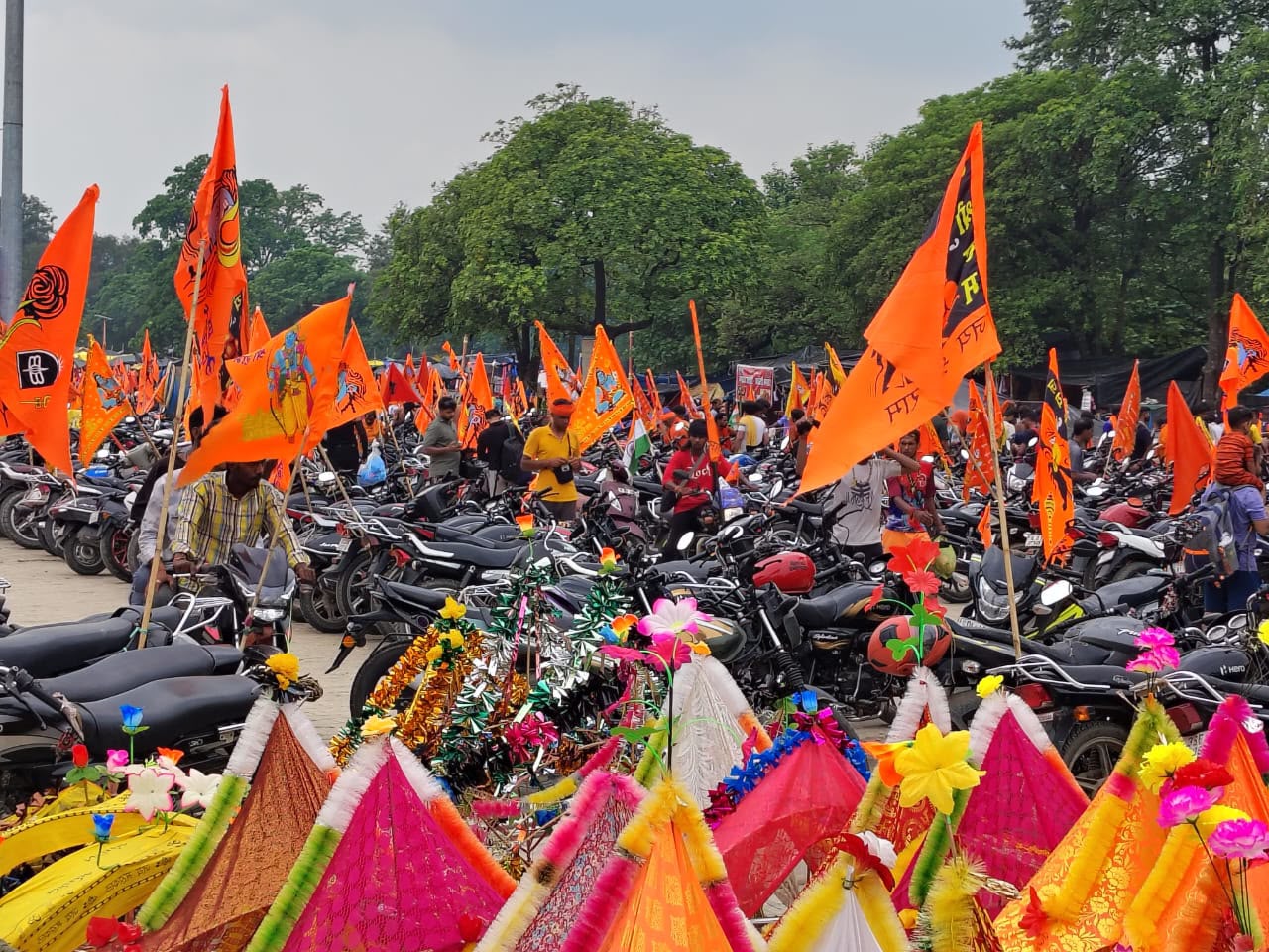हरिद्वार पुलिस की ओर से आगामी कावड़ यात्रा 2026 में समस्त कांवड़ यात्रियों का हार्दिक स्वागत एवं आवश्यक अपील करती है।