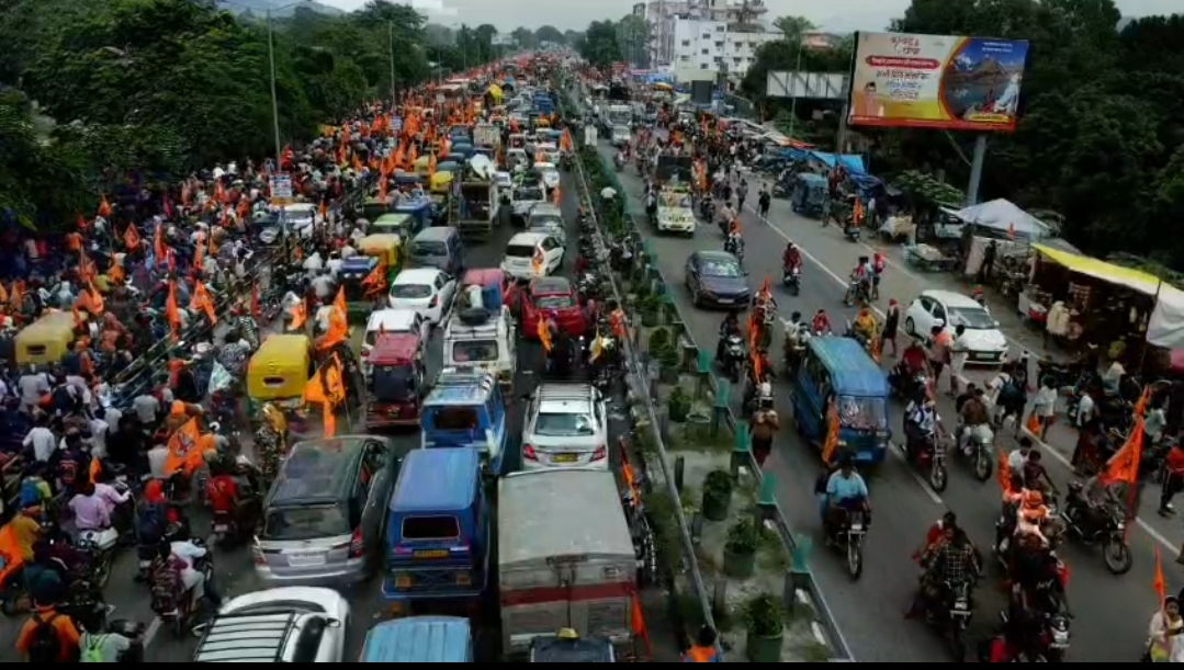 हरकी पौड़ी हरिद्वार में उमड़ा आस्था का सैलाब।