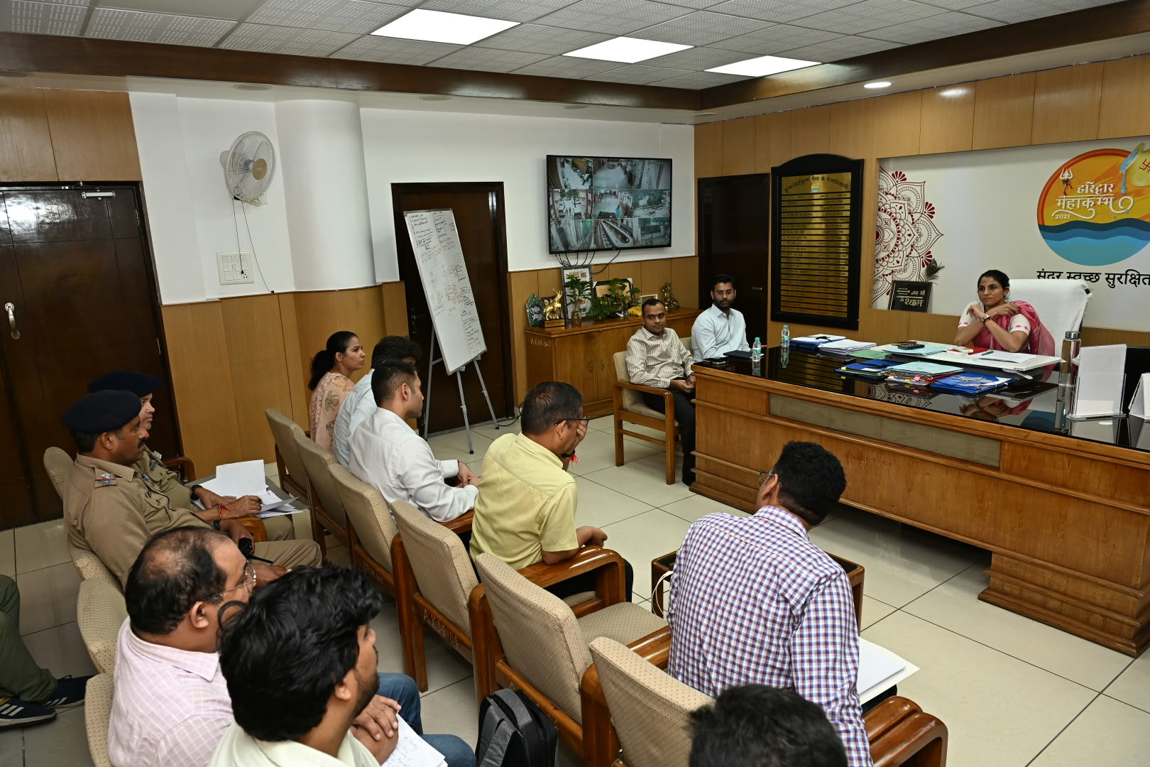 हरिद्वार में 37 ई-बसें चलाने की तैयारी, प्रस्तावित रूटों में होगा विस्तार।  कनखल, पुराना आरटीओ और सप्तऋषि क्षेत्र भी ई-बस नेटवर्क से जुड़ेंगे।  9 मीटर लंबी, 30 सीटर वातानुकूलित बसों के लिए बस स्टॉप तैयार होंगे।