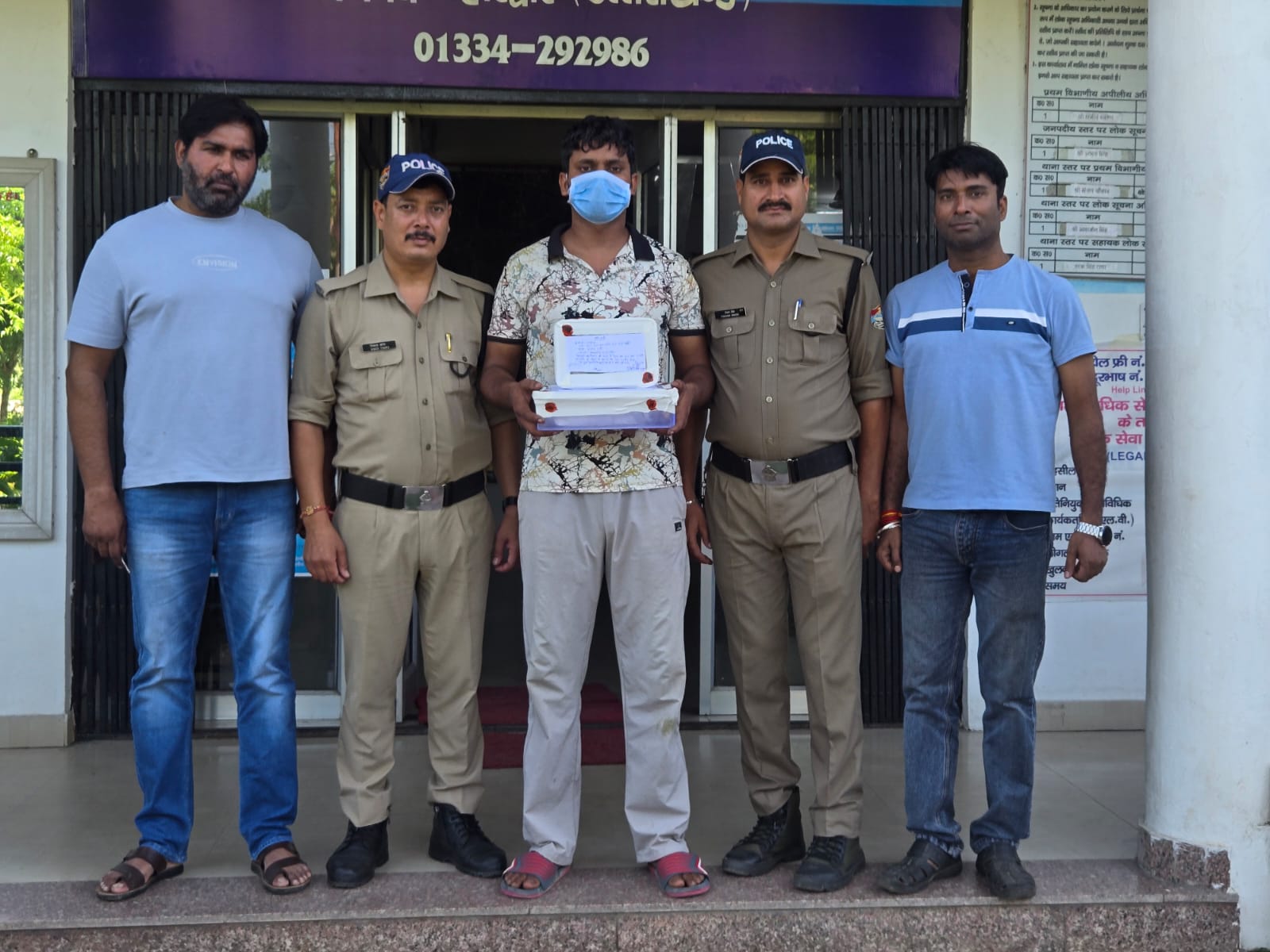 हैप्पी हत्याकांड का एक और मुख्य आरोपी बहादराबाद पुलिस की गिरफ्त में।  एक आरोपी को मुठभेड़ के बाद गिरफ्तार कर भेजा जा चुका है जेल।