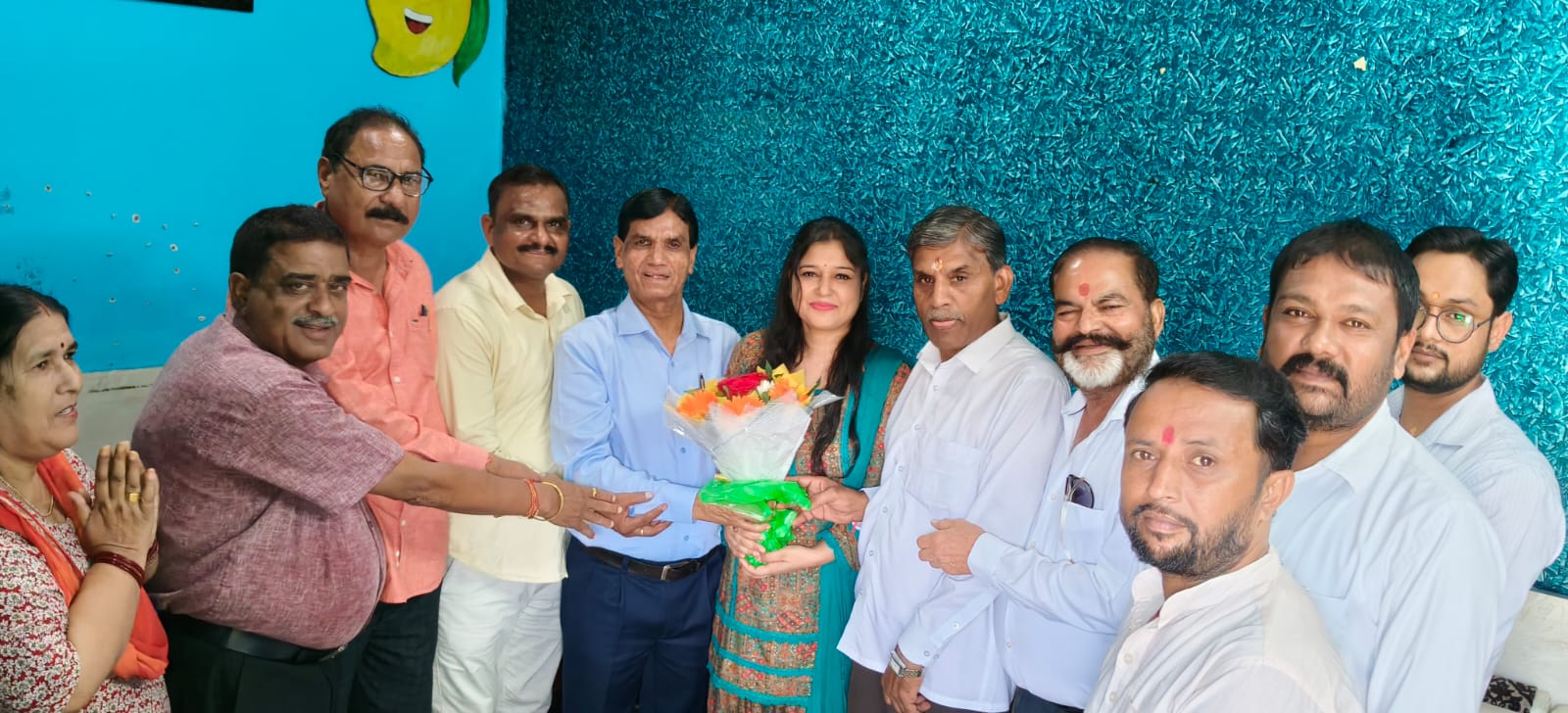 अत्मलपुर बोंगला की बेटी दिव्या चौहान पूर्ति अधिकारी बनीं, चौहान महासभा ने किया सम्मान