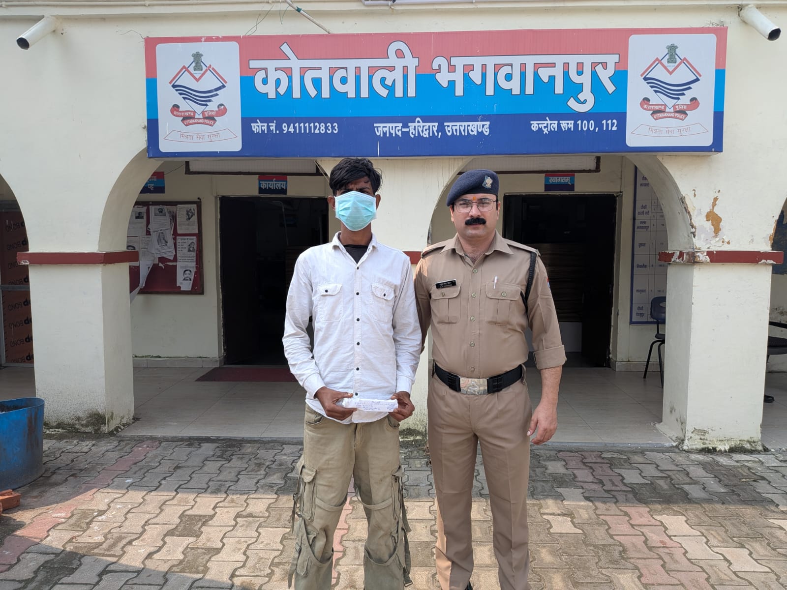 अवैध चाकू के साथ संदिग्ध गिरफ्तार, वारदात करने के इरादे से था घुम रहा।