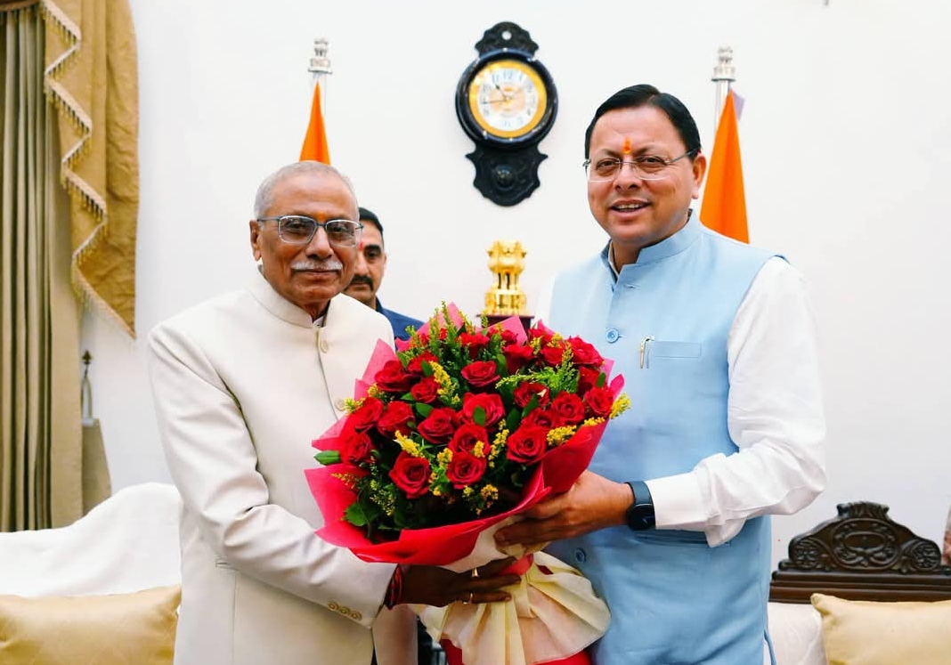 उत्तराखंड राज्यपाल डॉ0 डालके रूप में शपथ ग्रहण करने पर डॉ. ढाल सिंह बिसेन को मुख्यमंत्री पुष्कर सिंह धामी ने दी बधाई। 