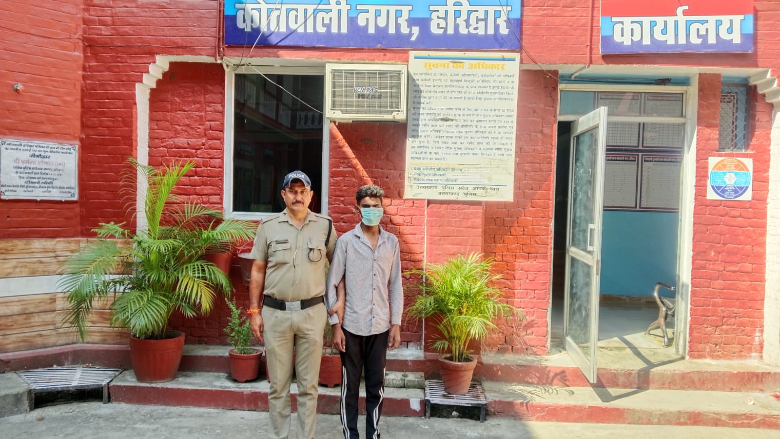 शादी का झांसा देकर युवती से दुष्कर्म मामले में आरोपी अभियुक्त को पुलिस ने किया गिरफ्तार।