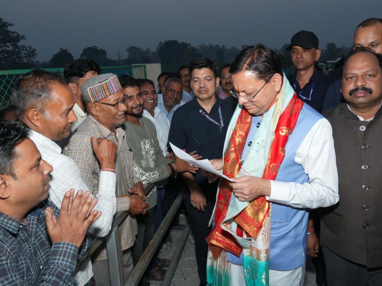 मुख्यमंत्री ने सुनीं जनसमस्याएं, अधिकारियों को दिए त्वरित समाधान के निर्देश